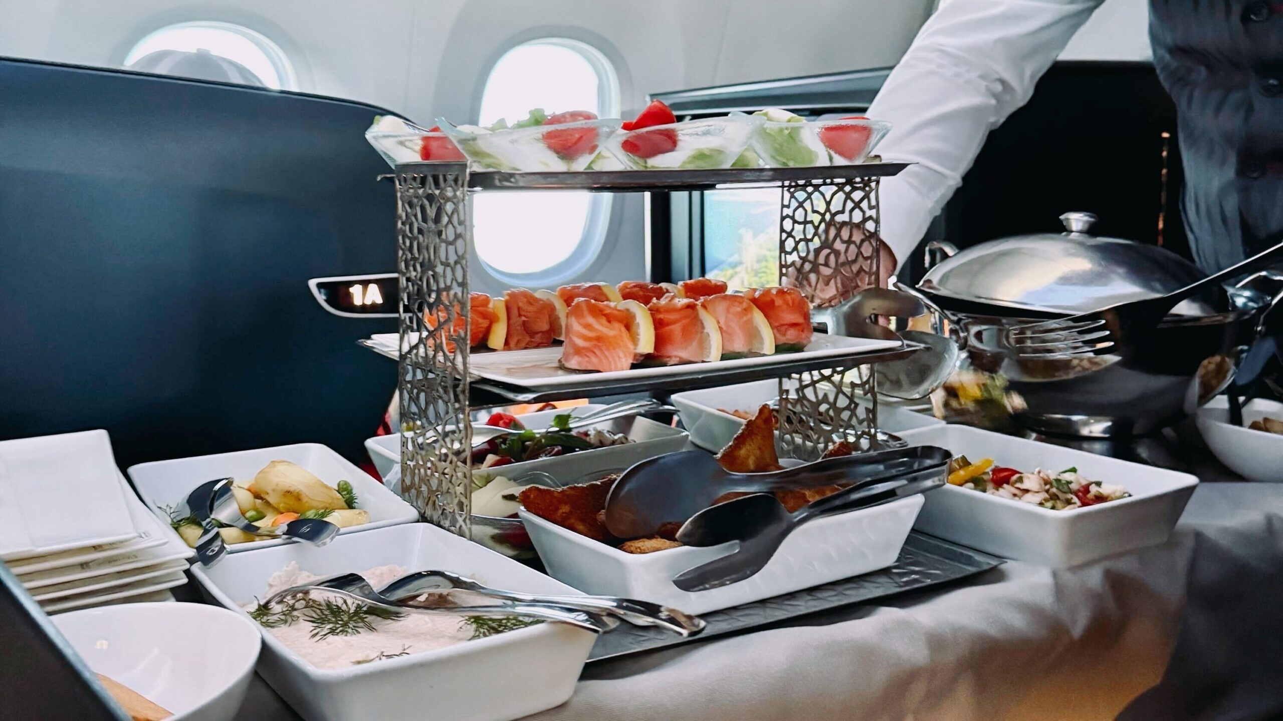 View from the Wing: 土耳其航空 787 夢幻客機商務艙體驗：雲端上的美味