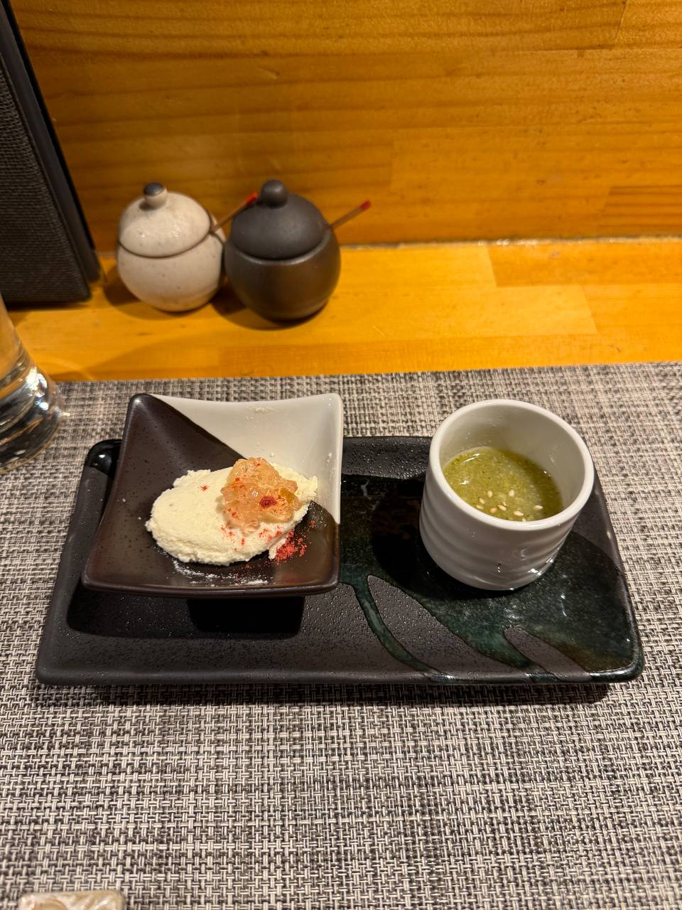 前菜：起司與熱洋蔥湯